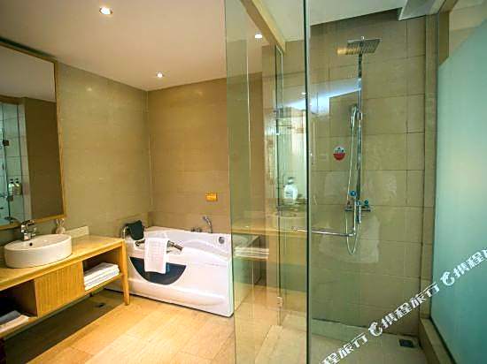 Cheerful Hotel