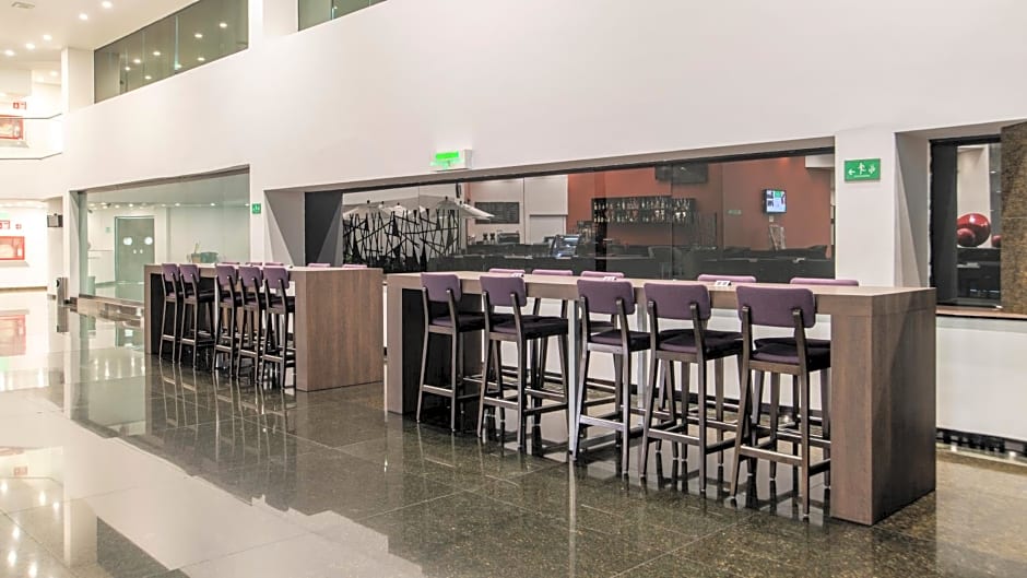 Holiday Inn Mexico Dali Airport by IHG
