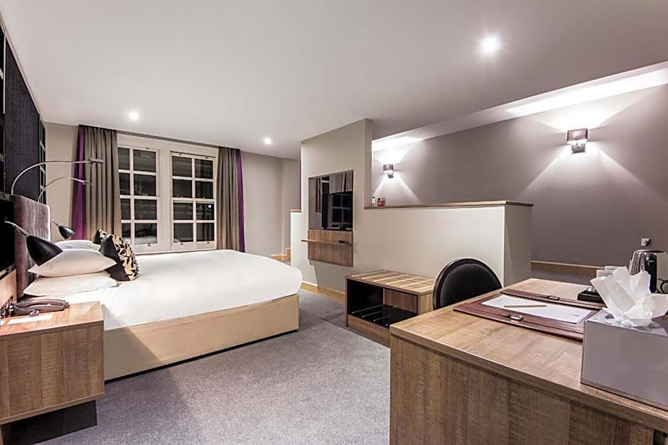 Courthouse Hotel London