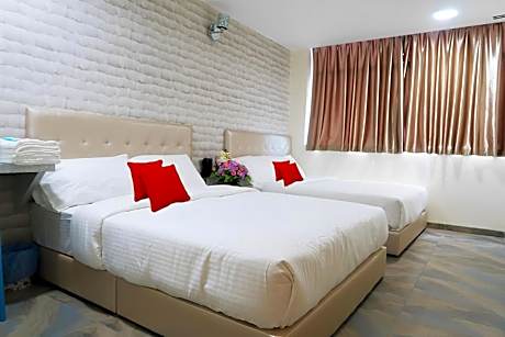 Deluxe Queen Room with Two Queen Beds