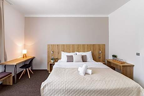 Triple Room with Private Bathroom