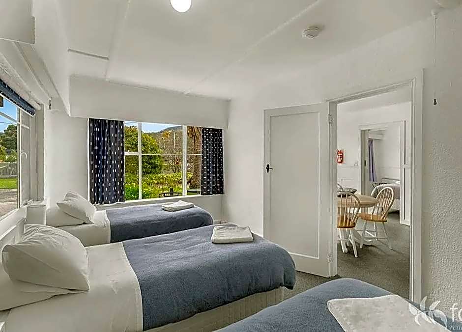 Smugglers Rest Apartments