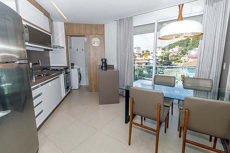 Boulevard 221D - Excelente apartamento em condomínio de luxo no centro de Bombinhas - Piscina - Jacuzzi - Academia - Portaria 24h - (Consultar serviços de roupa de cama e banho)