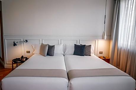 Deluxe Connecting Rooms