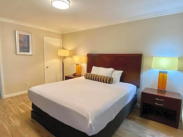Rose Garden Inn