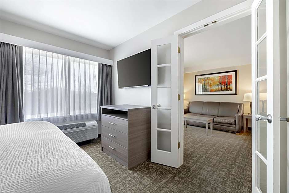 Best Western Plus Windjammer Inn & Conference Center