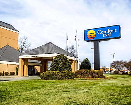 Comfort Inn Fayetteville near Fort Bragg
