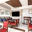 Holiday Inn Express & Suites Elk Grove West I-5 By IHG
