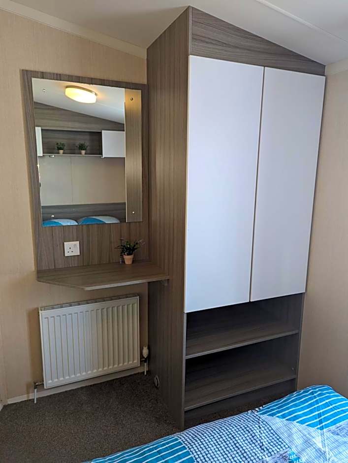 Relaxing Holiday Home Chickerell View Littlesea Haven