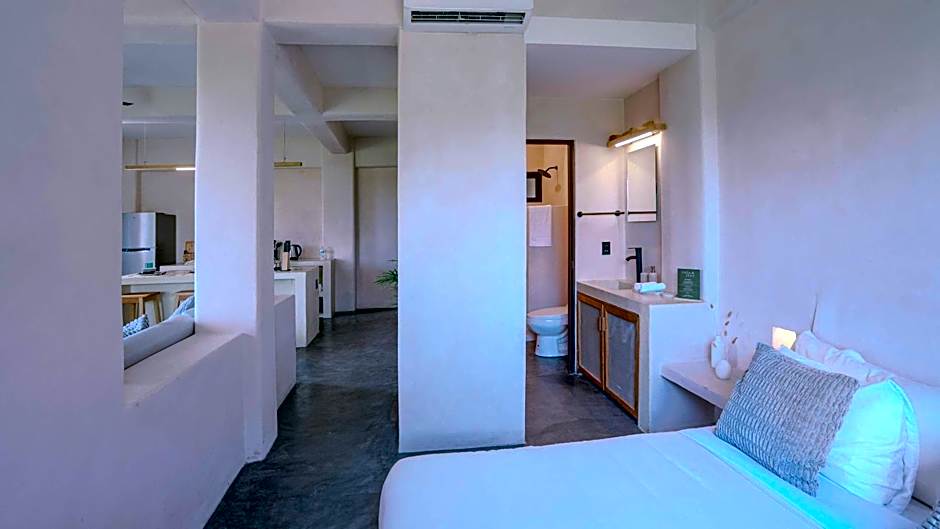 Casa Leah - Full Ocean View Apartment- Zicatela - AC in Bedroom - Steps To Beach - Steps to la Punta