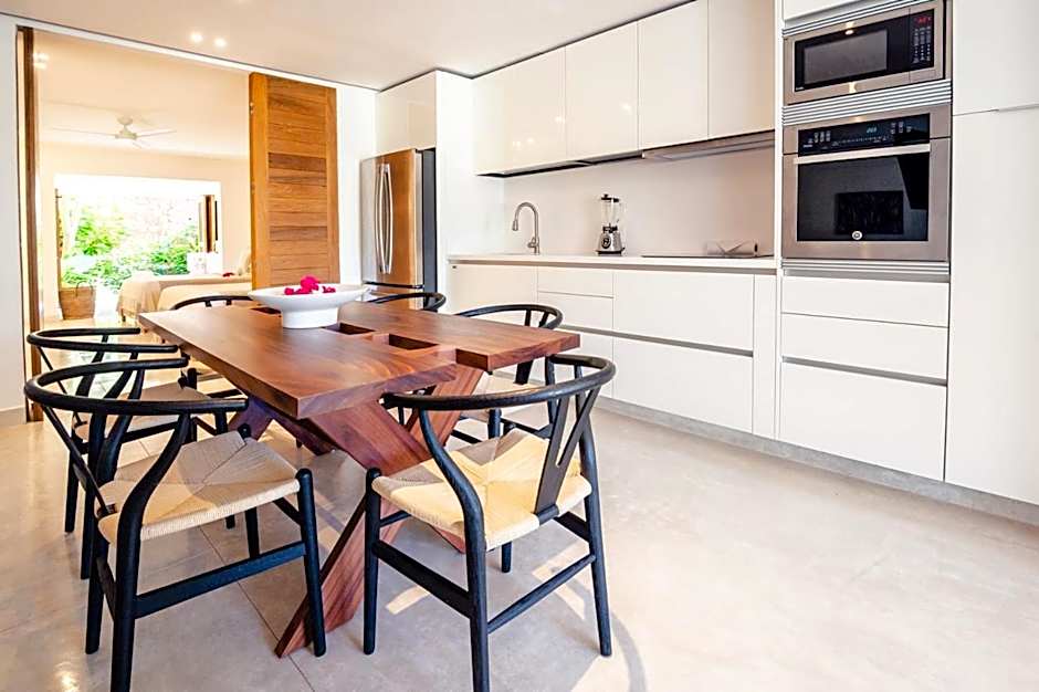 El Careyes Club & Residences