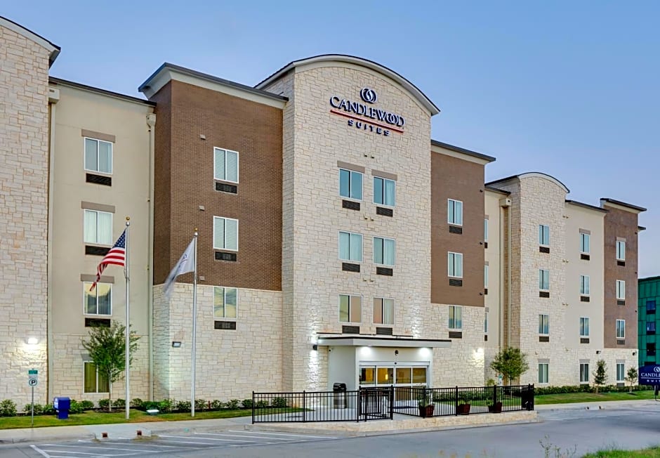 Candlewood Suites Dallas NW - Farmers Branch, an IHG Hotel