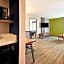 Holiday Inn Express Newport North - Middletown by IHG