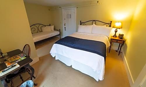 The New London Inn