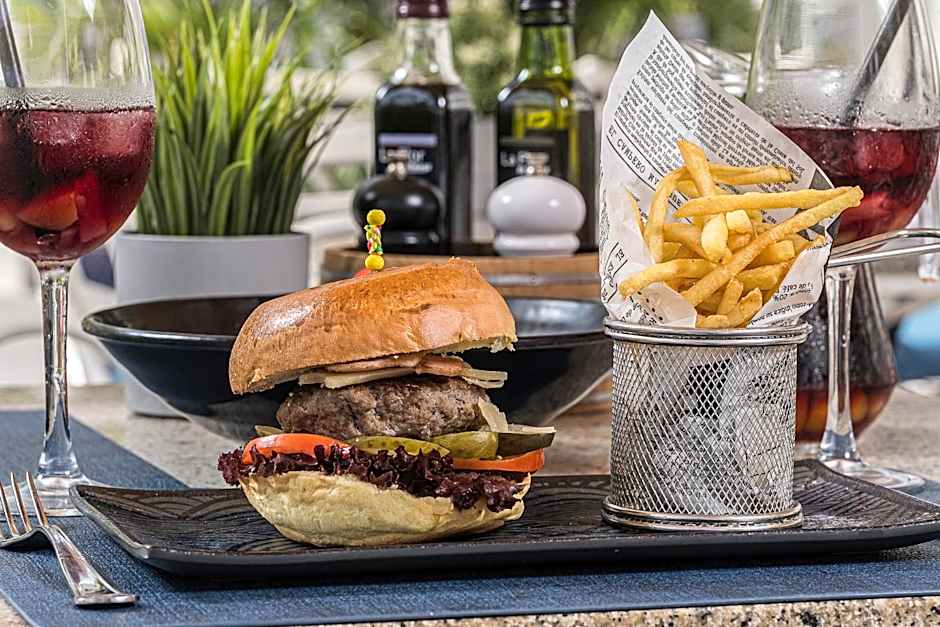 Mac Puerto Marina Benalmadena Hotel