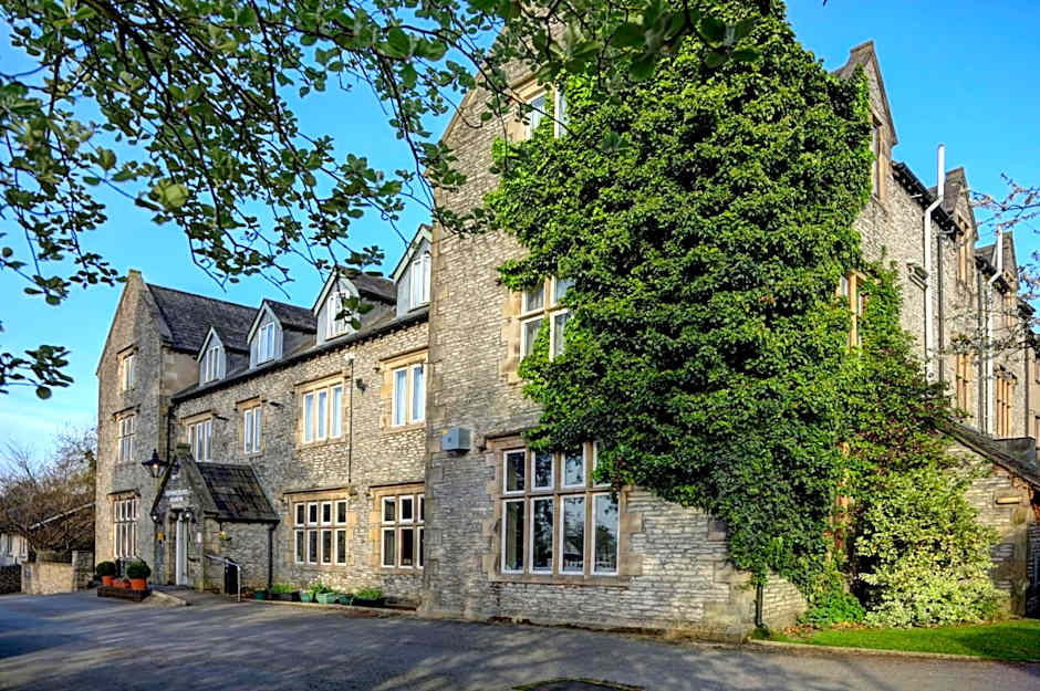 Stonecross Manor Hotel