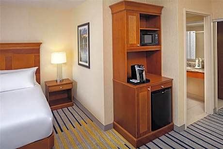 Queen Room with Water View and Sofa Bed