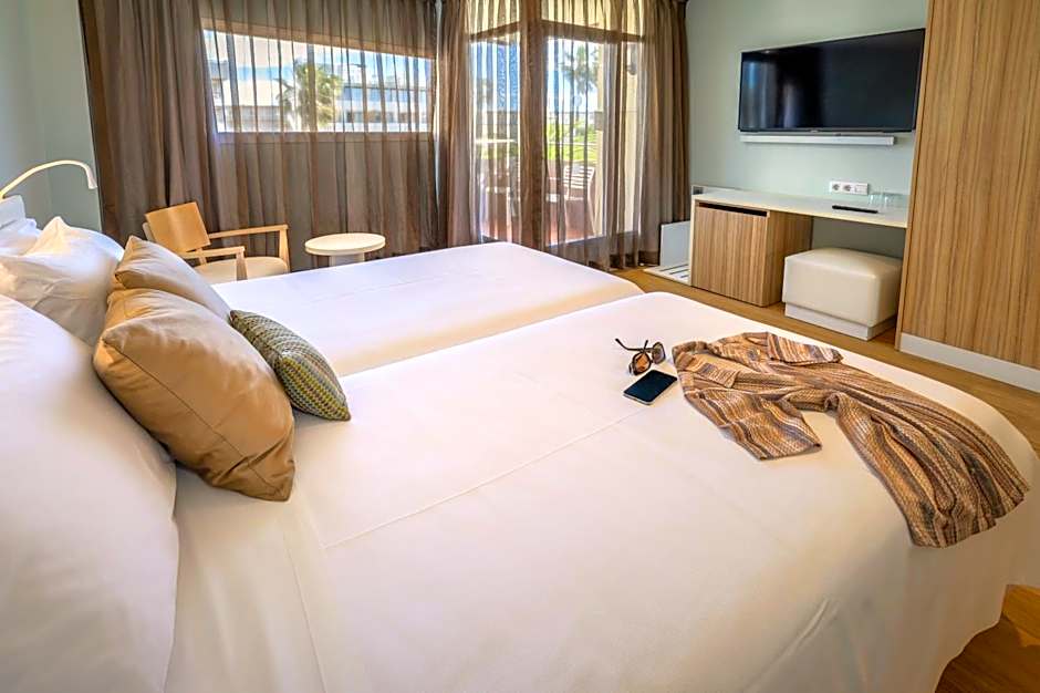Monica Hotel