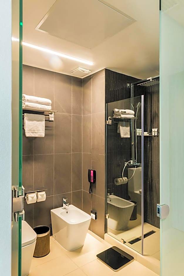 Icon Hotel