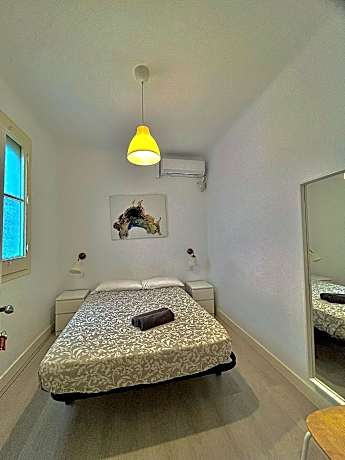 Private rooms near Parallel Av