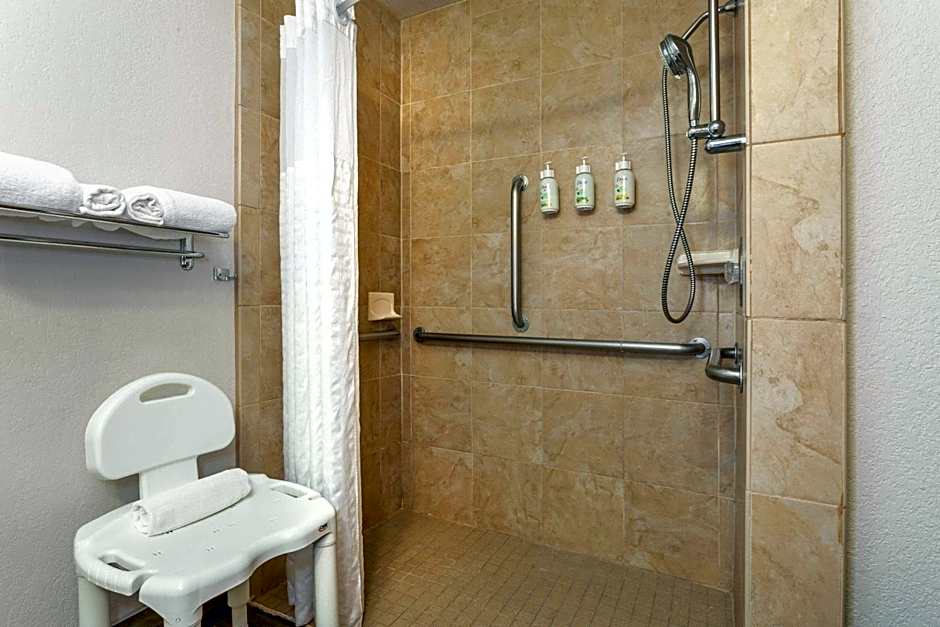 Super 8 by Wyndham Wausau