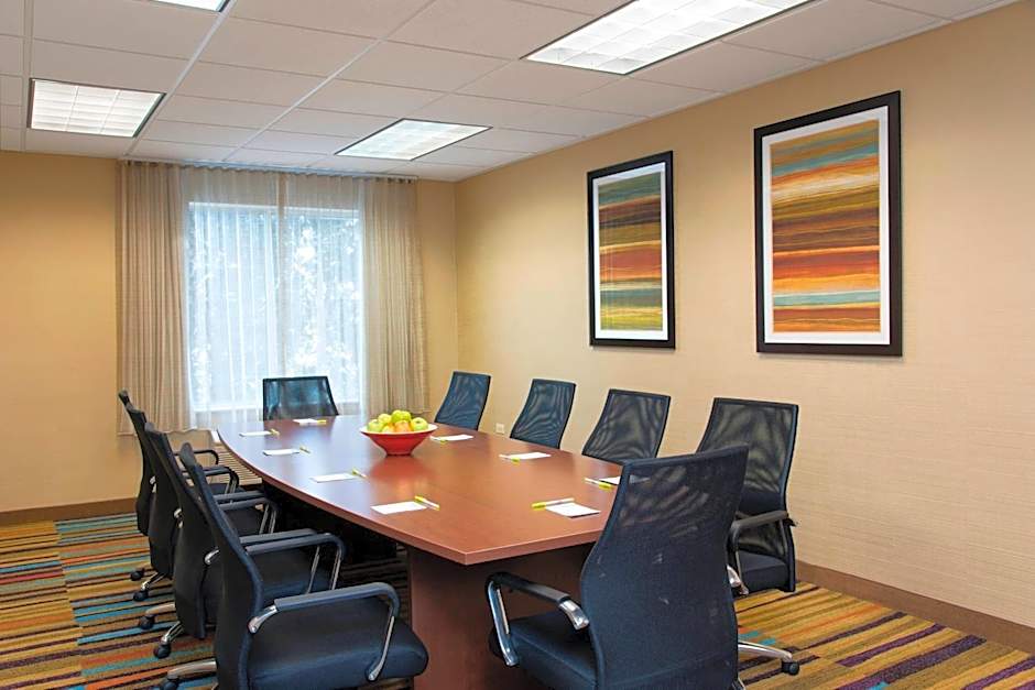 Fairfield Inn & Suites by Marriott Chicago St. Charles