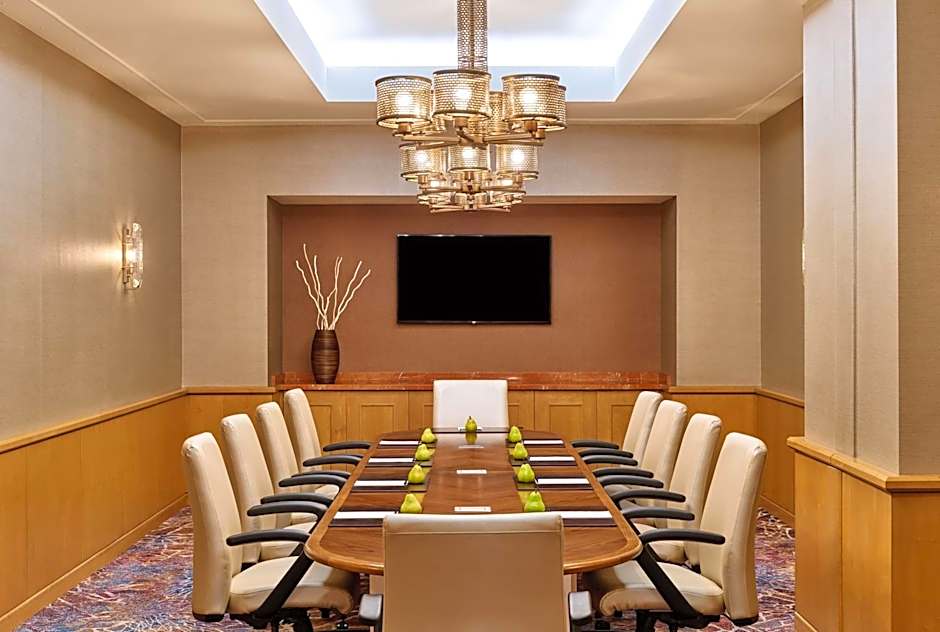 Hilton Los Angeles North/Glendale & Executive Meeting Center