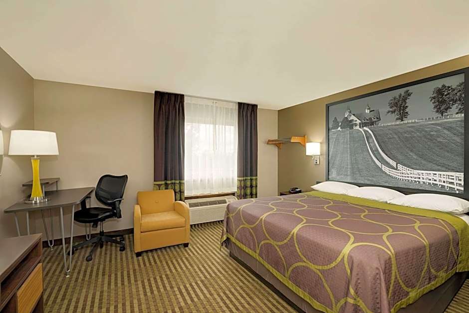 Super 8 by Wyndham Lexington/Hamburg Area