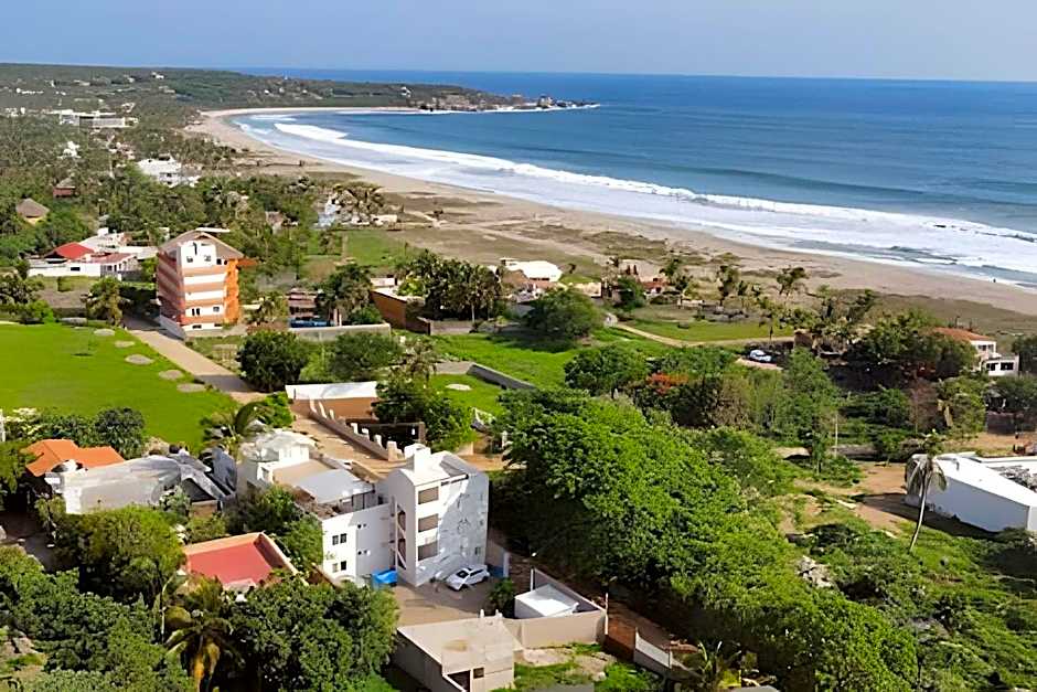 La Aurora Puerto Escondido