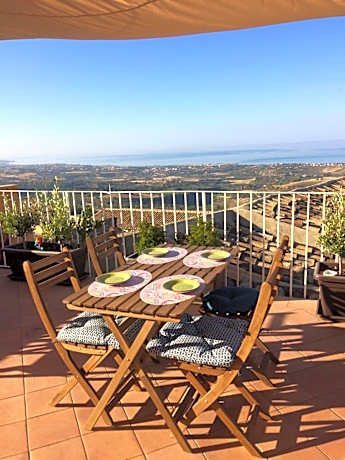 Standard Double Room with Shared Bathroom