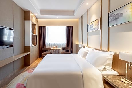 Business King Room