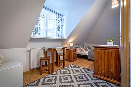 Triple Room with Private Bathroom