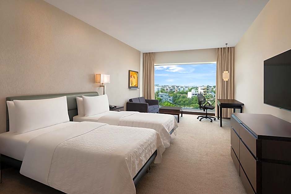 Photo 1 of 7 of Deluxe 2 Beds, City View
