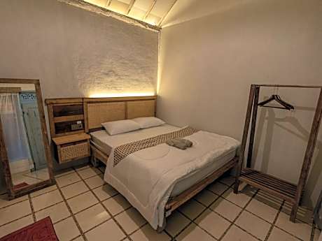 Bungalow with Garden View