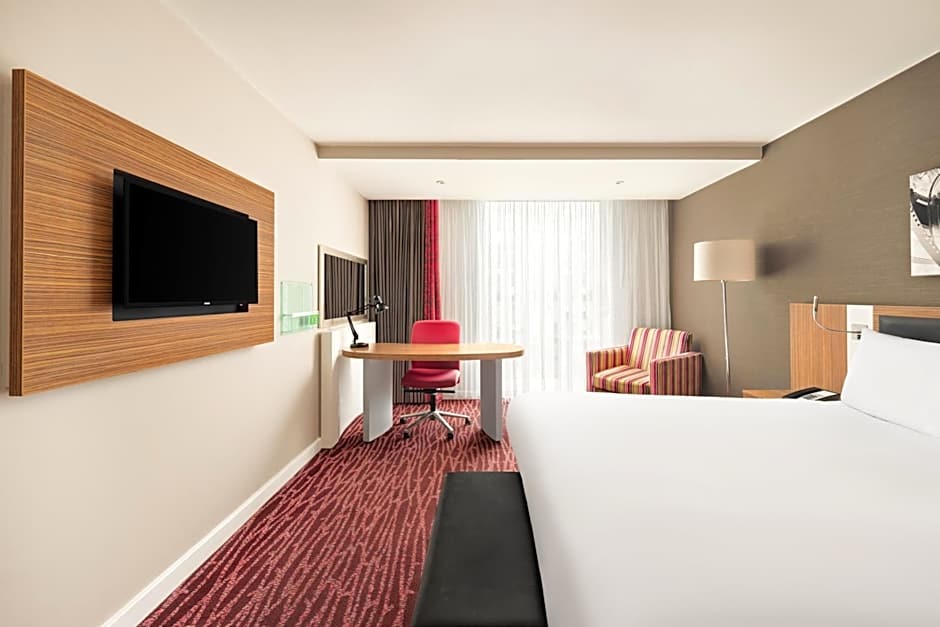 Holiday Inn Manchester-Mediacityuk By IHG