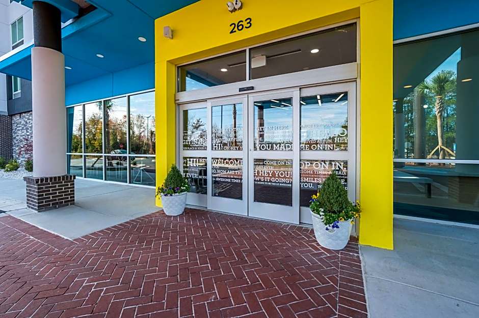 Tru by Hilton Santee