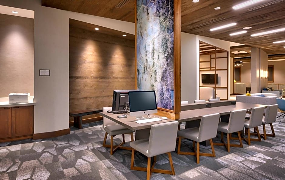 Hyatt Place Salt Lake City/Farmington/Station Park