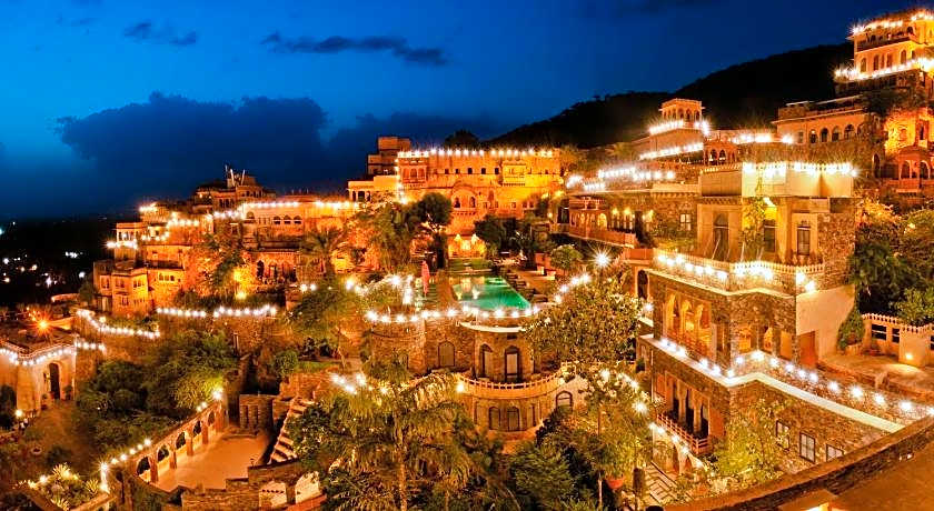 Neemrana Fort-Palace