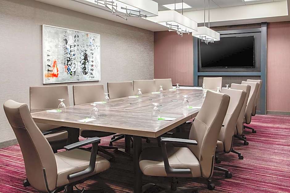 Courtyard by Marriott Omaha Bellevue at Beardmore Event Center