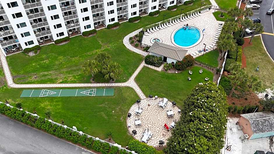 Emerald Oasis, Emerald Oasis- Gulf Front, Great for Families and Close to Destin Harbor!