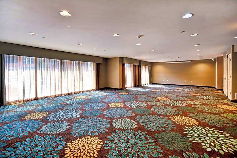 Staybridge Suites Middleton/Madison-West By IHG