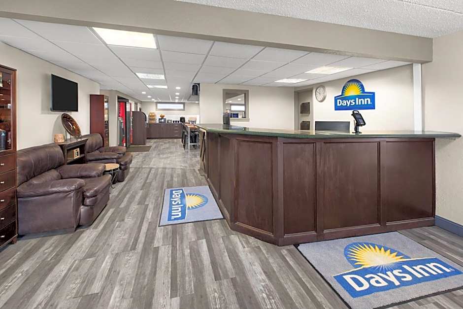 Days Inn by Wyndham Pierre