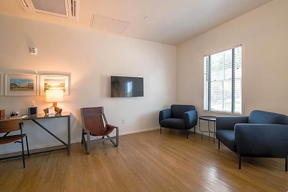 Talbot Commons Hotel