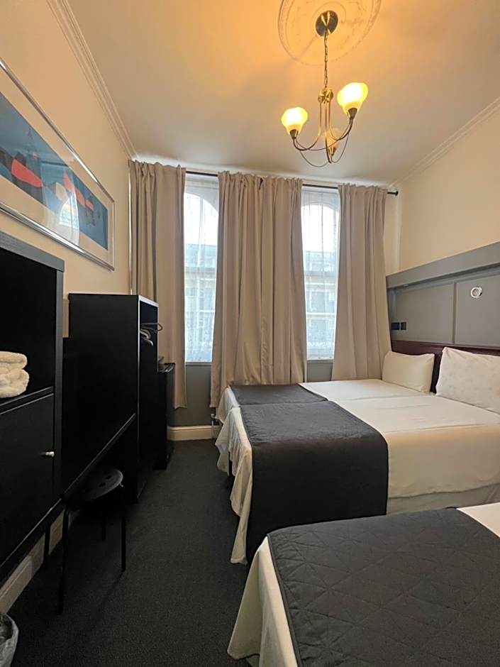 Plaza London Hotel