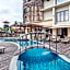 Townhouse Oak Signature Hotel