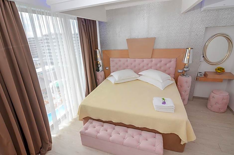 Phoenicia Luxury Hotel