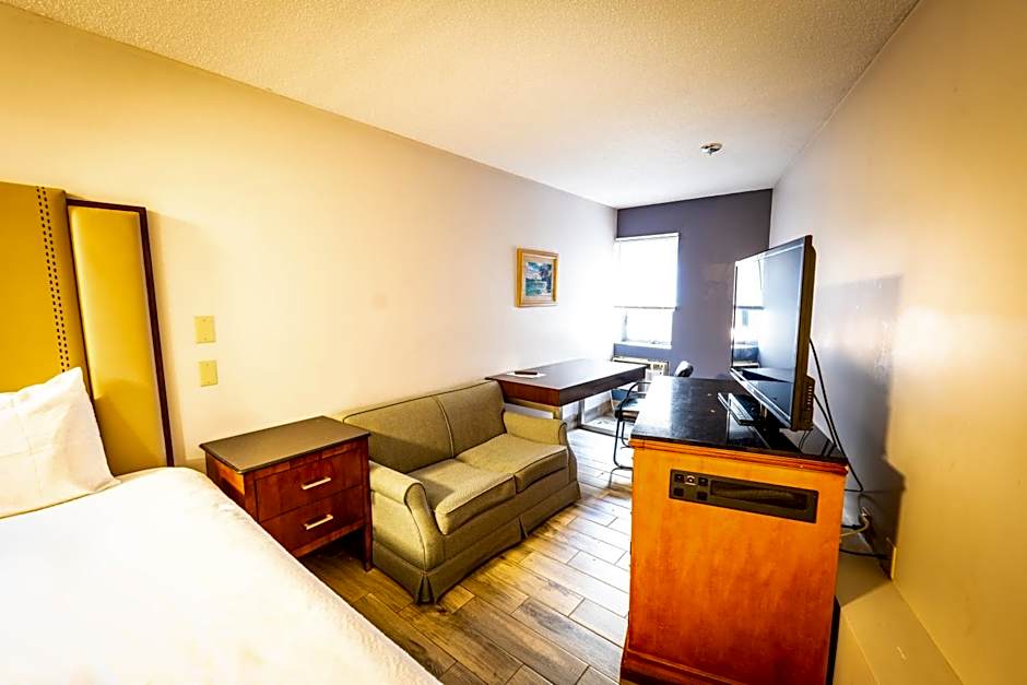 Manistee Inn & Marina