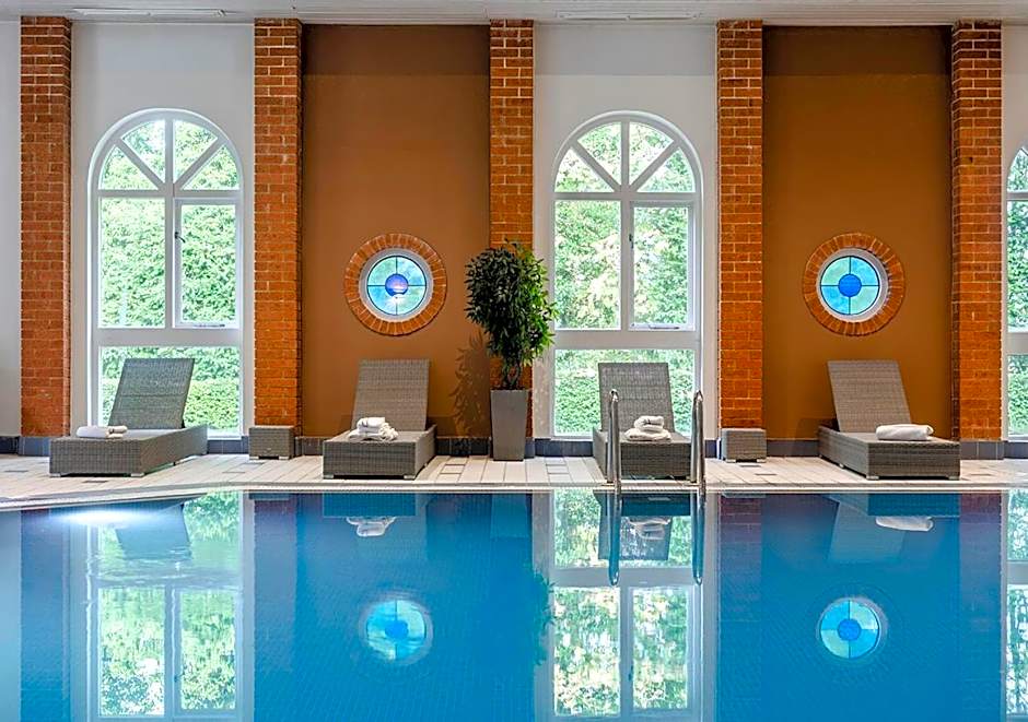 Hogs Back Hotel & Spa