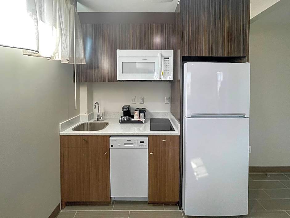 MainStay Suites Bronx - Belmont