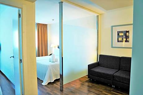 Quadruple Room (1 Adult)